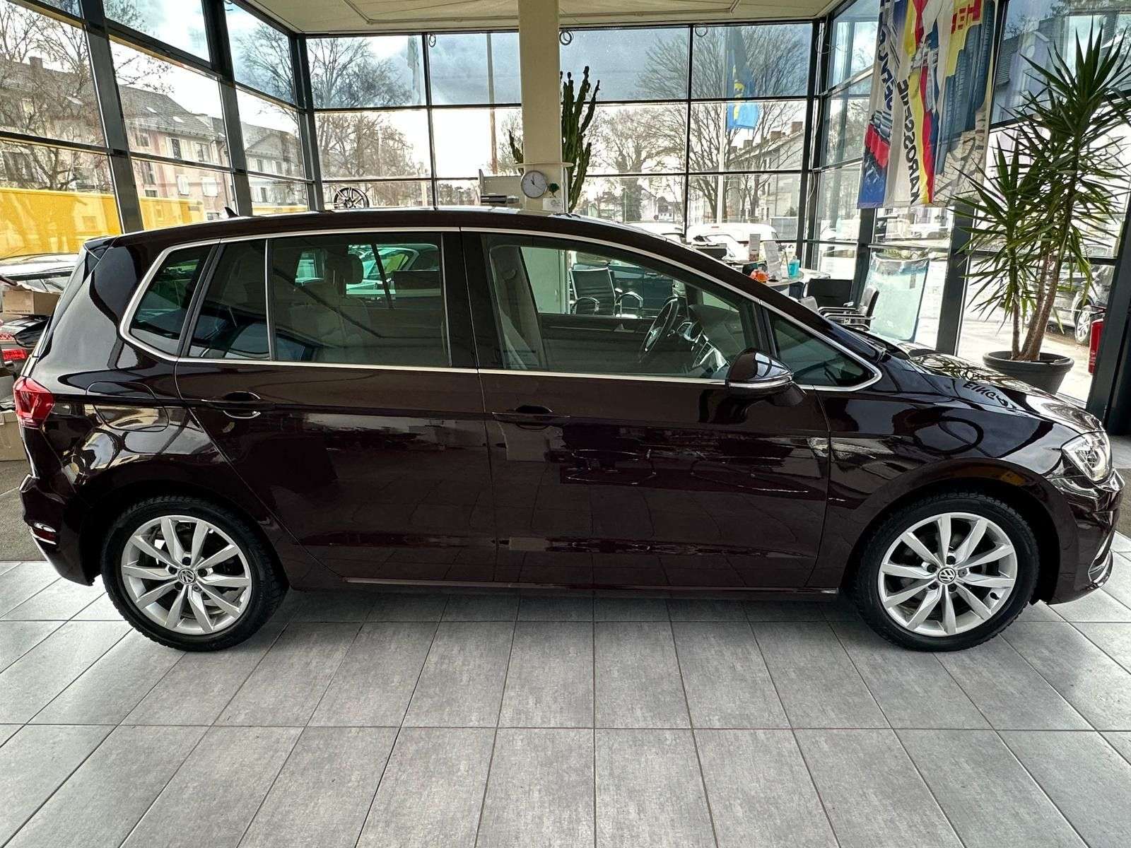 Second hand Volkswagen Golf Sportsvan 1.5