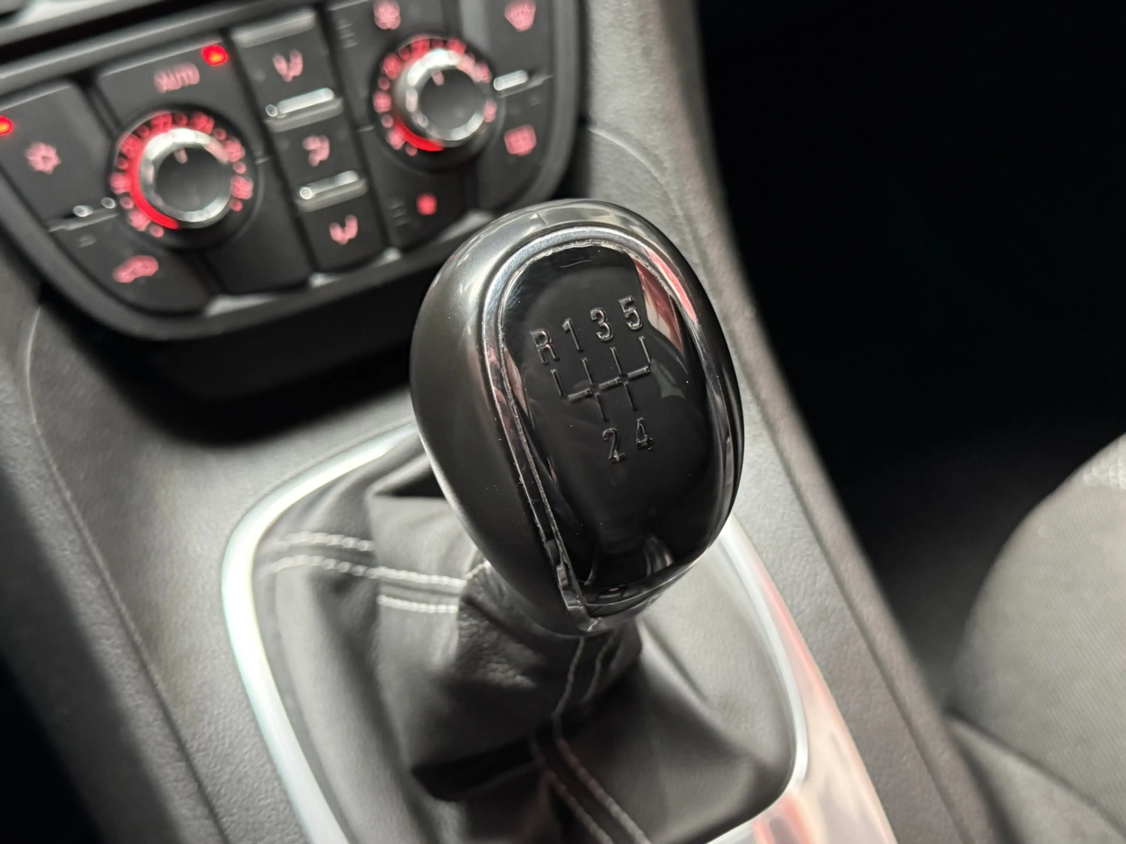 Opel Meriva 1.4 TURBO BUSINESS+ NAVIGATIE CRUISE CONTROL CLIMA — photo 30