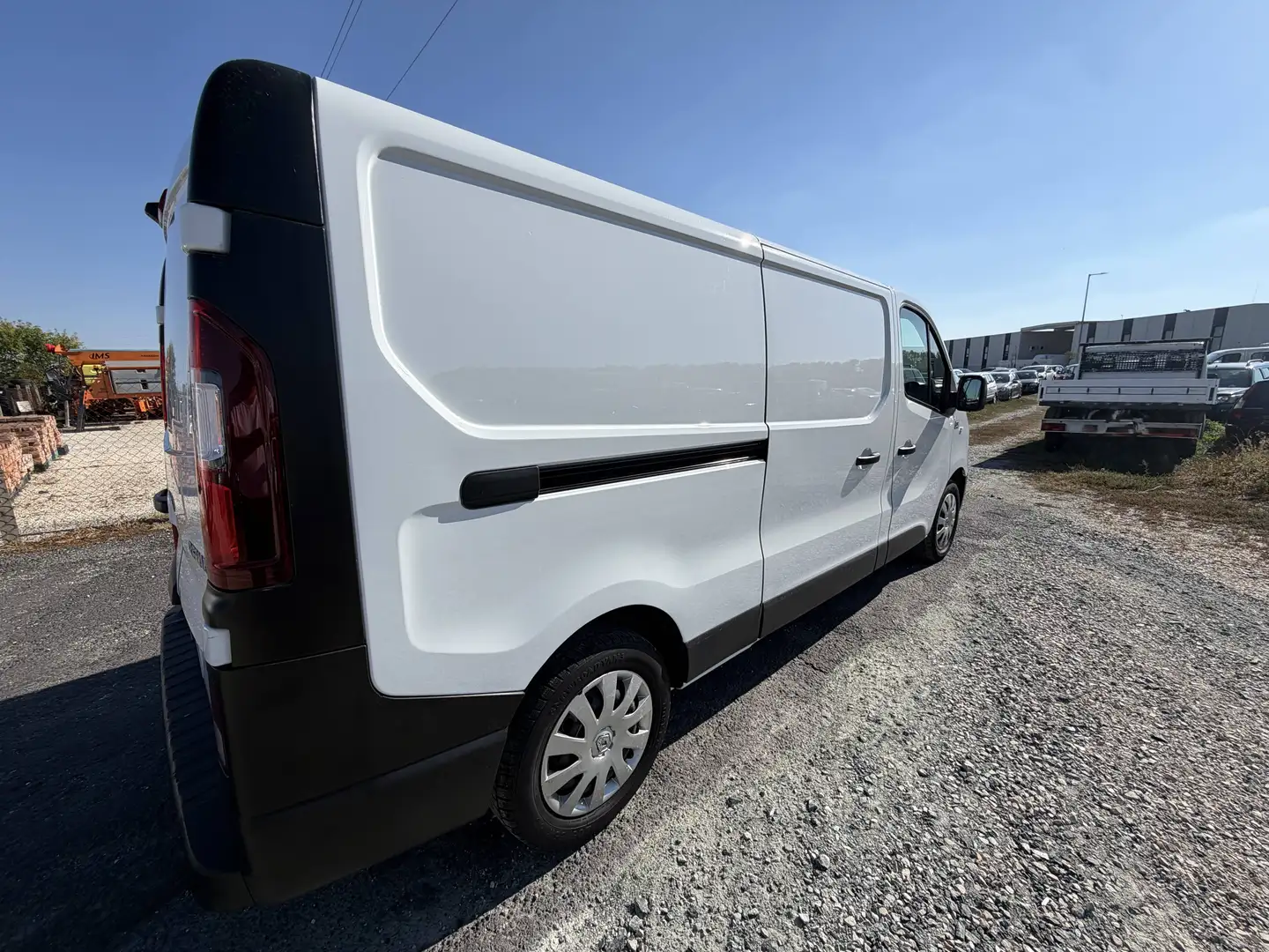 Renault Trafic 2.0 dci, L2H1 3-Sitze LKW LANG Netto:12.990 - 2