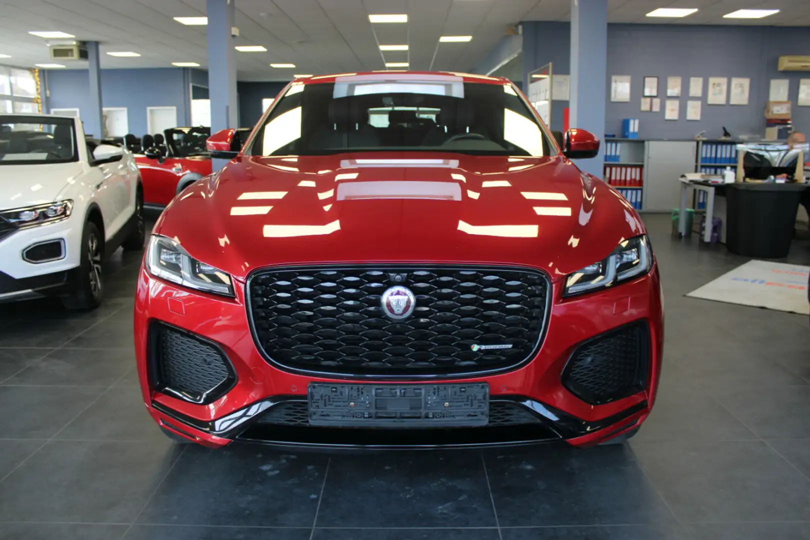 Jaguar F-Pace D300 Mild-Hybrid R-Dynamic SE AWD Rot - 2