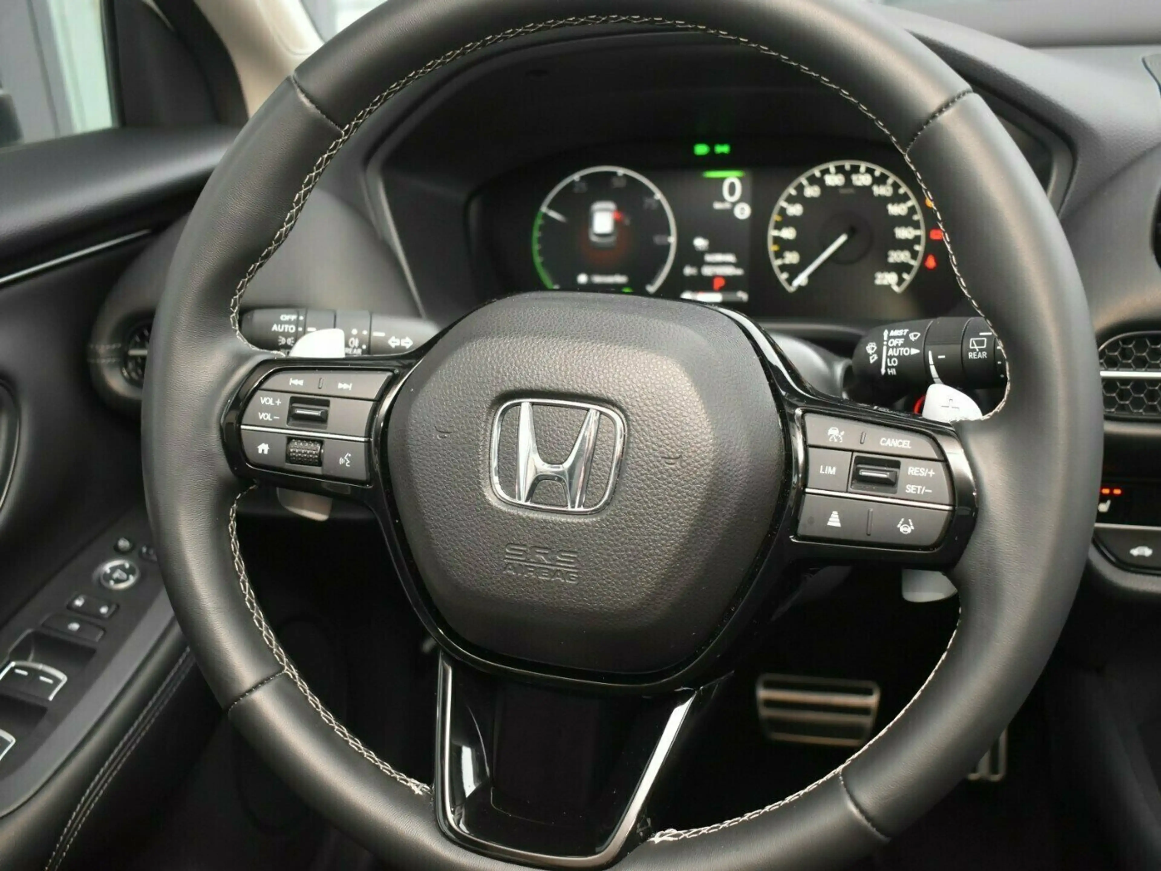 Honda ZR-V e:HEV Sport — photo 11