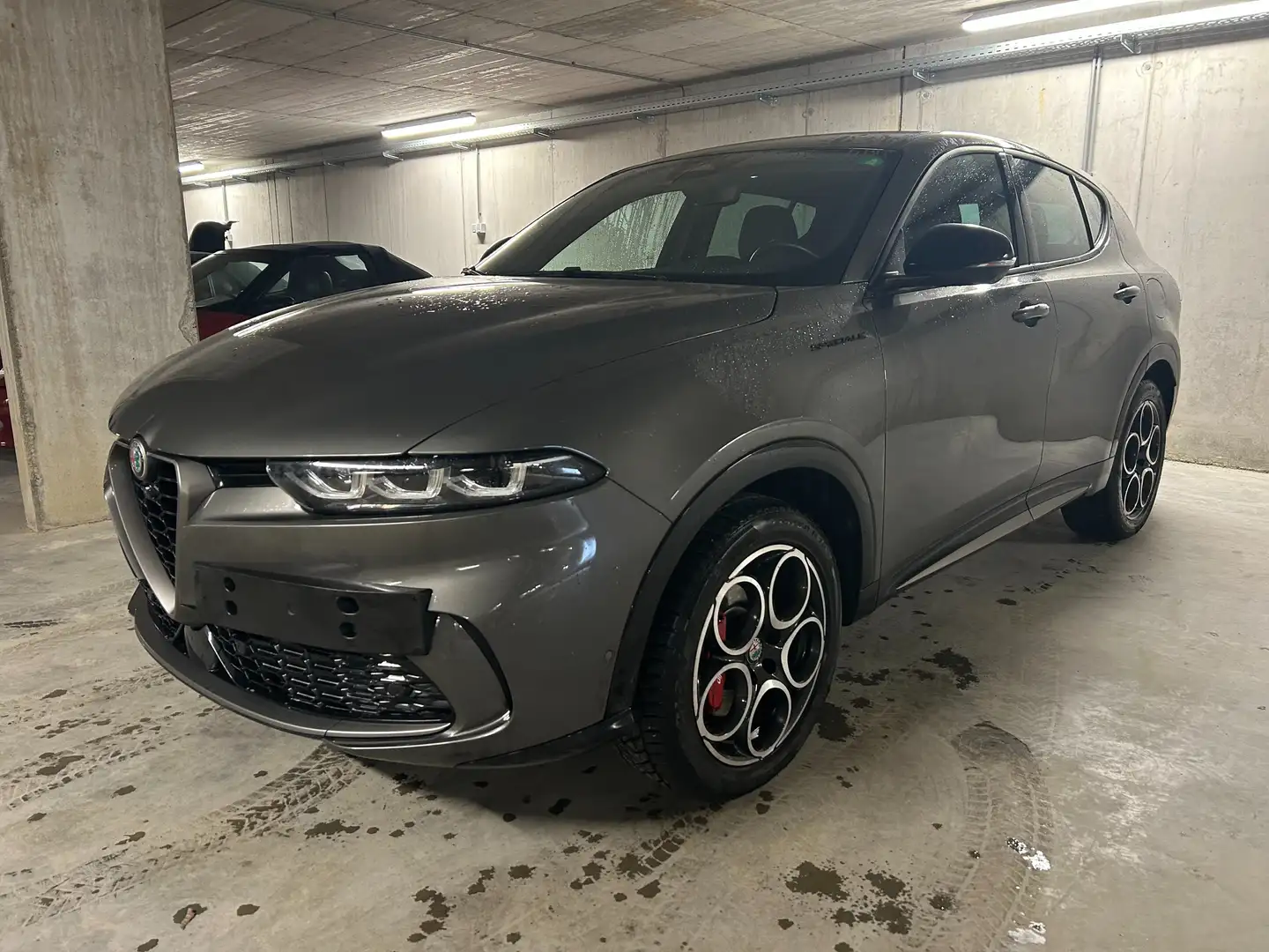 Alfa Romeo Tonale Tonale Edizione Speciale 1.3 T4 PHEV 4x4 Grau - 2