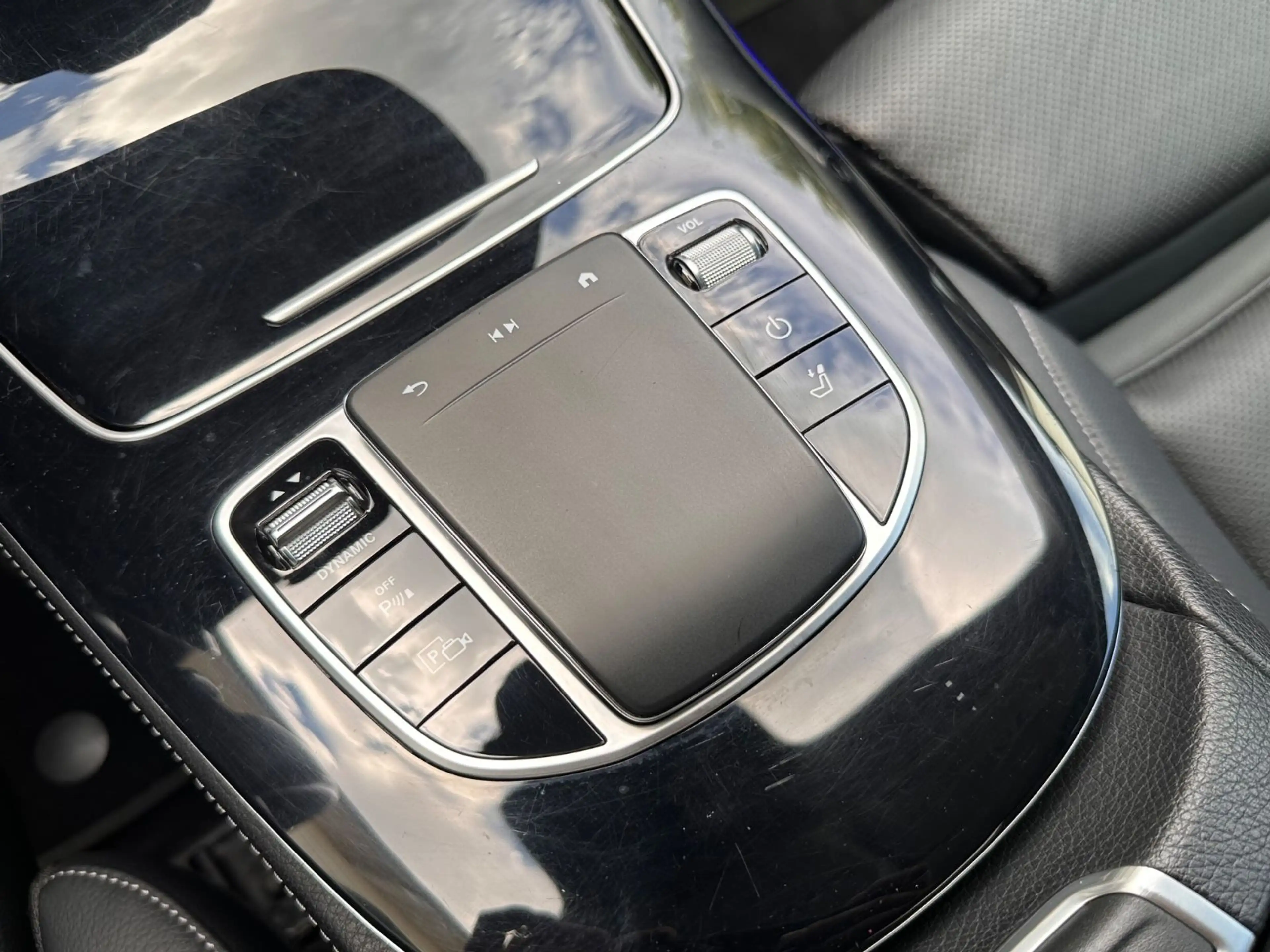 Mercedes-Benz E 300 DE T  Avantgarde 9G-TRONIC/Kamera/HUD — photo 23