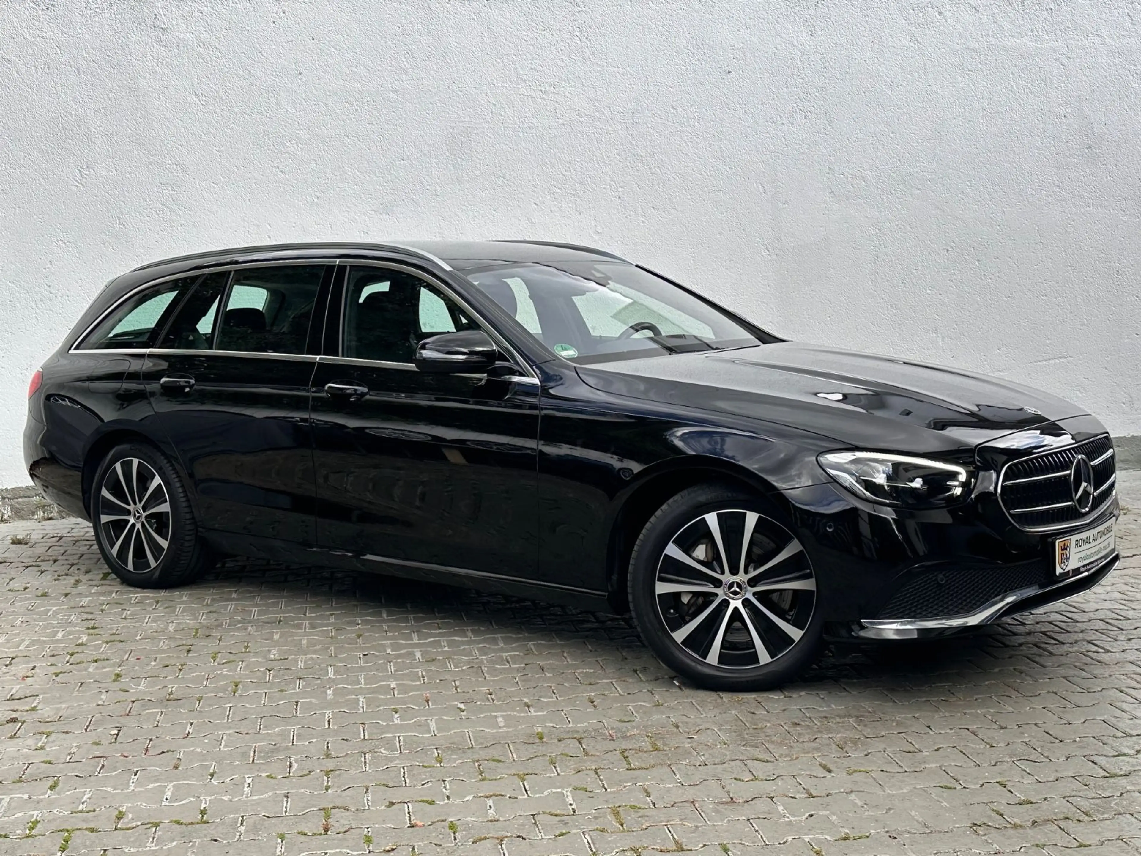 Mercedes-Benz E 300 DE T  Avantgarde 9G-TRONIC/Kamera/HUD — photo 3