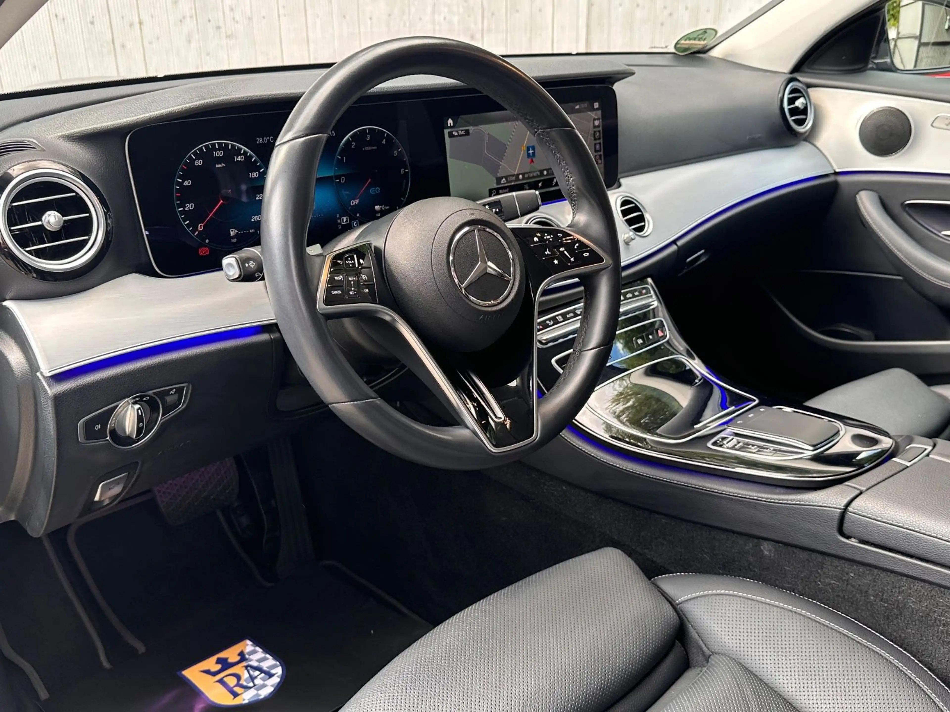 Mercedes-Benz E 300 DE T  Avantgarde 9G-TRONIC/Kamera/HUD — photo 14