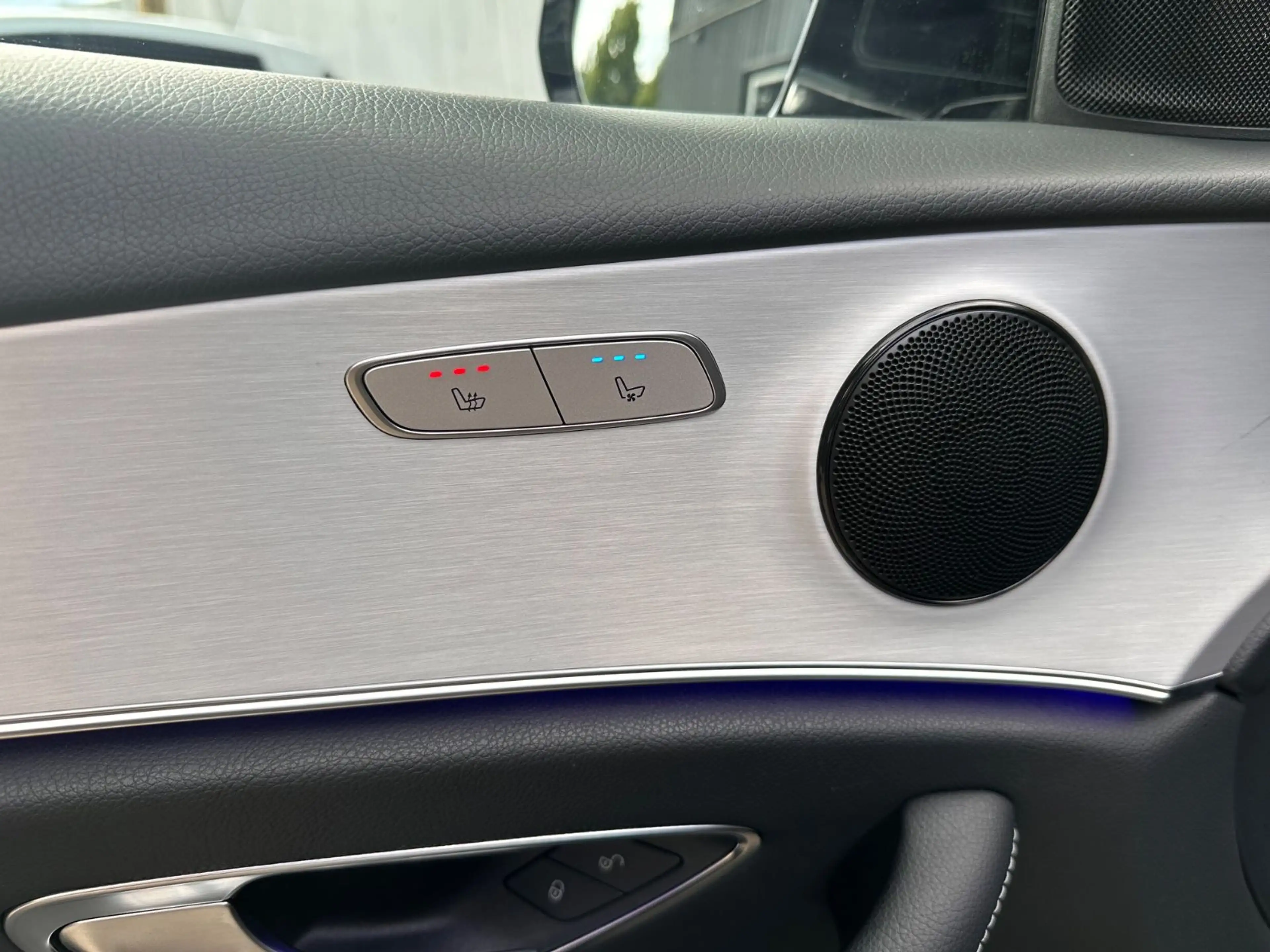 Mercedes-Benz E 300 DE T  Avantgarde 9G-TRONIC/Kamera/HUD — photo 11