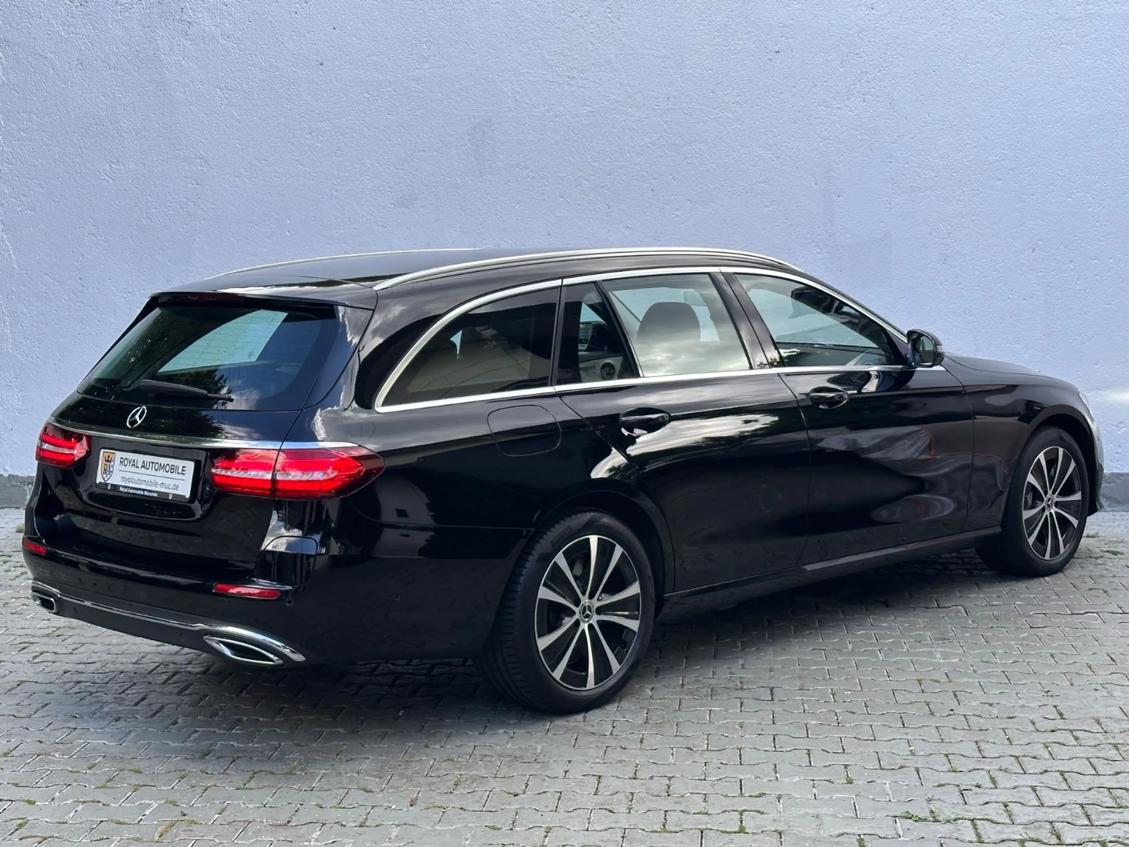 Mercedes-Benz E 300 DE T  Avantgarde 9G-TRONIC/Kamera/HUD — photo 6