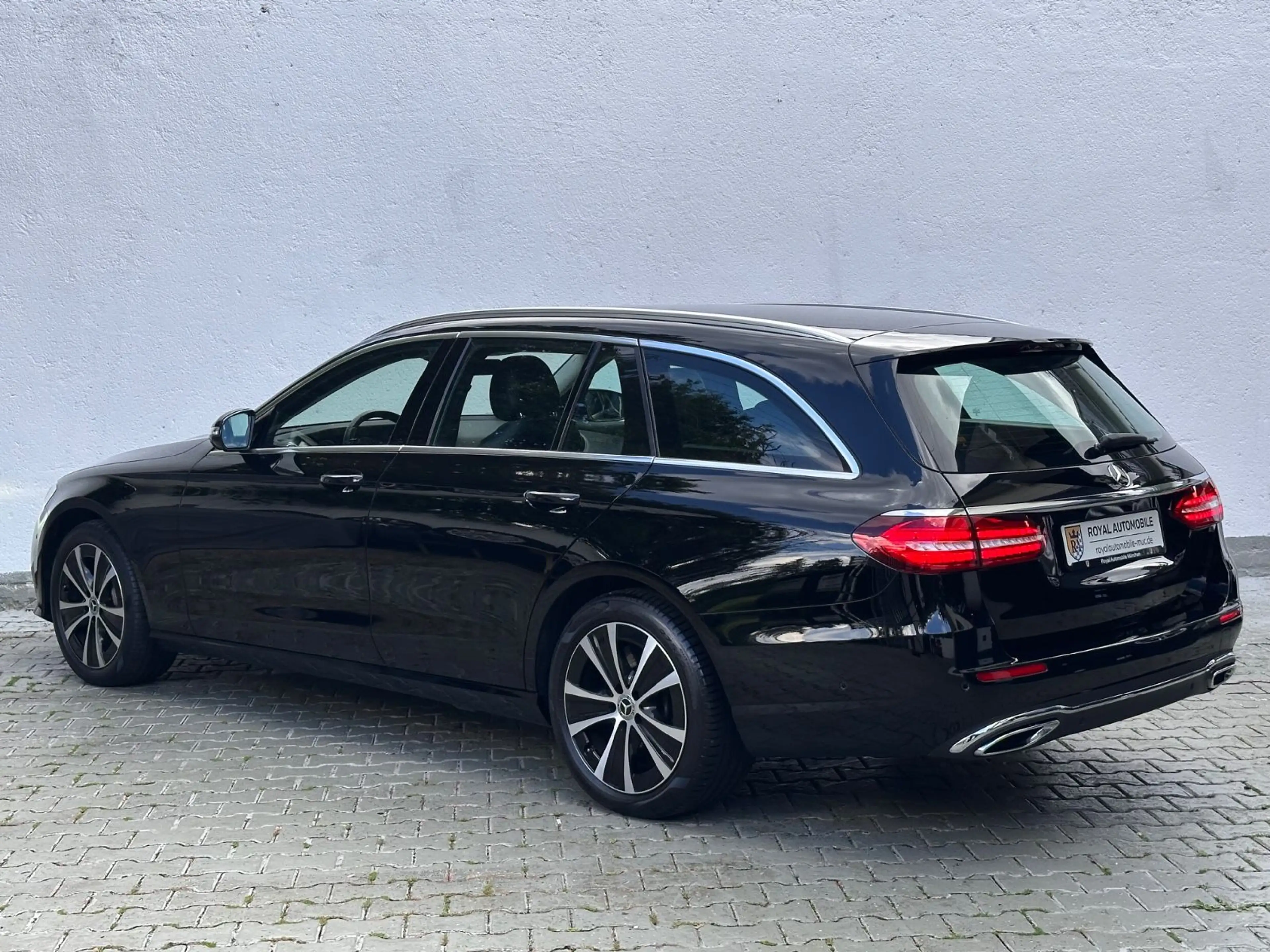 Mercedes-Benz E 300 DE T  Avantgarde 9G-TRONIC/Kamera/HUD — photo 4