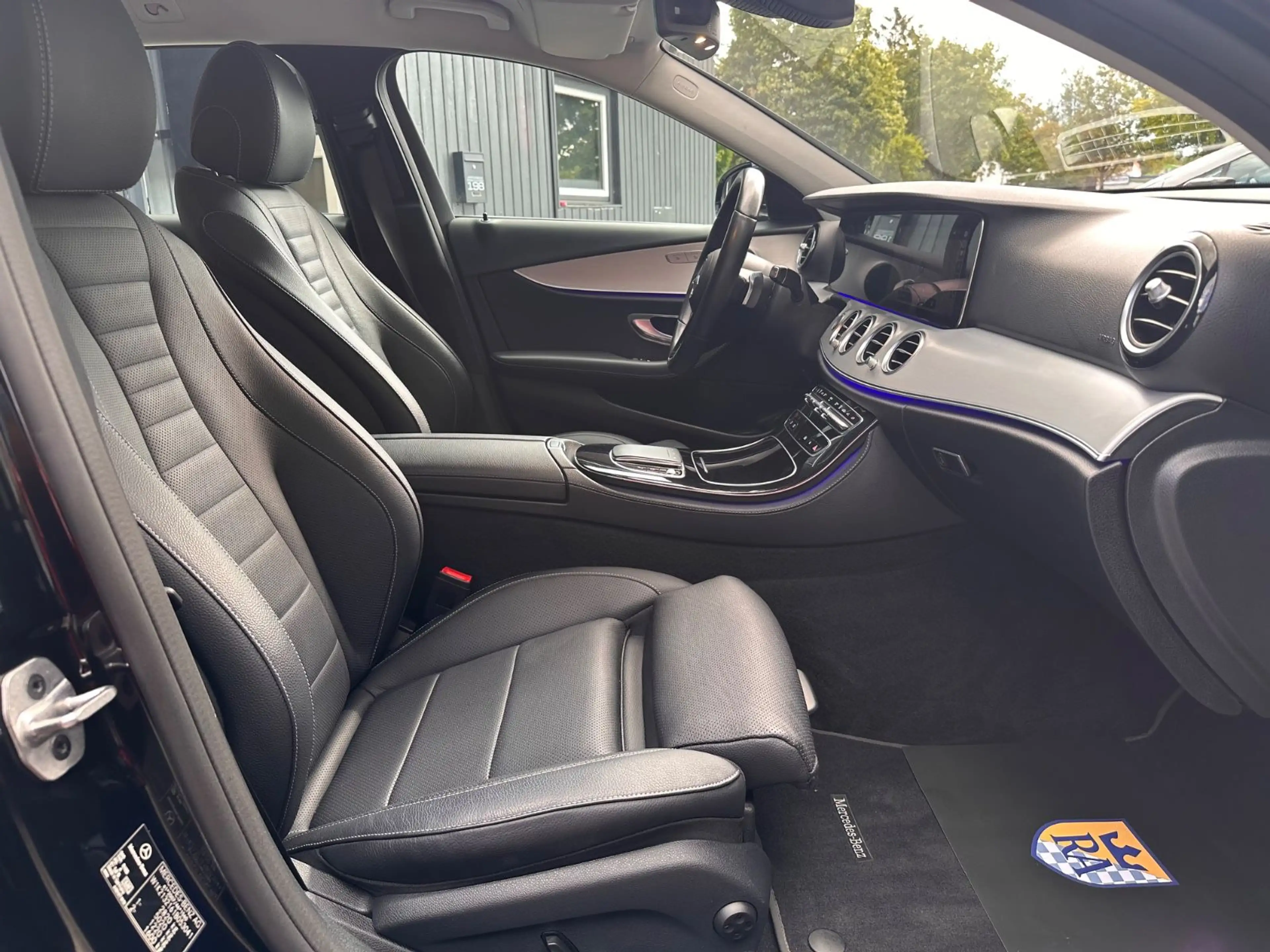 Mercedes-Benz E 300 DE T  Avantgarde 9G-TRONIC/Kamera/HUD — photo 26