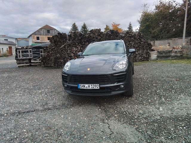 Imagine Porsche Macan Macan S PDK