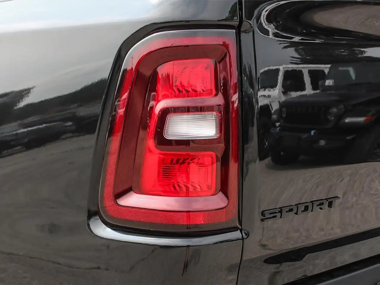 RAM 1500 снимка RAM 1500