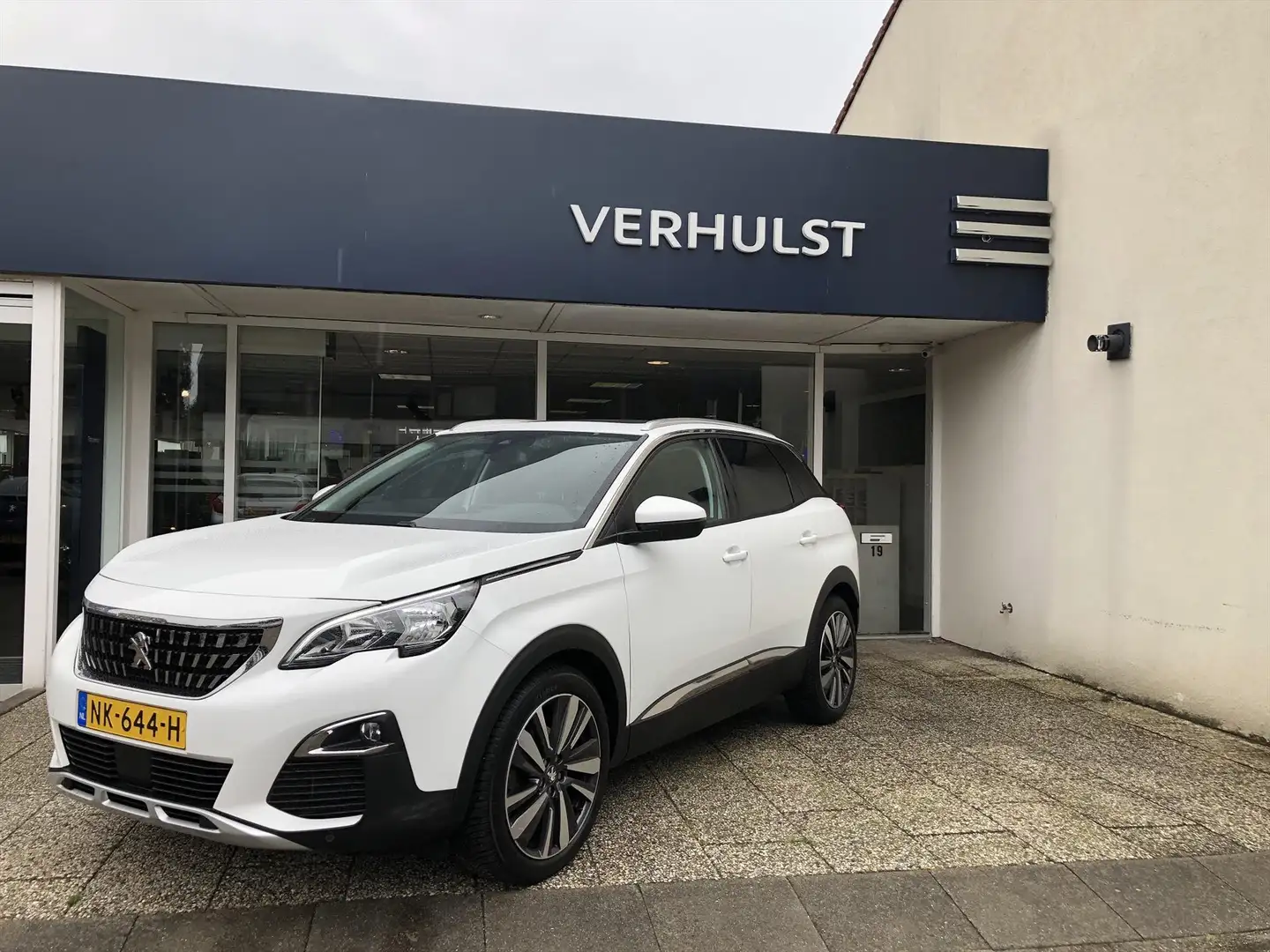 Peugeot 3008 1.2 PureTech 130pk Première Wit - 2