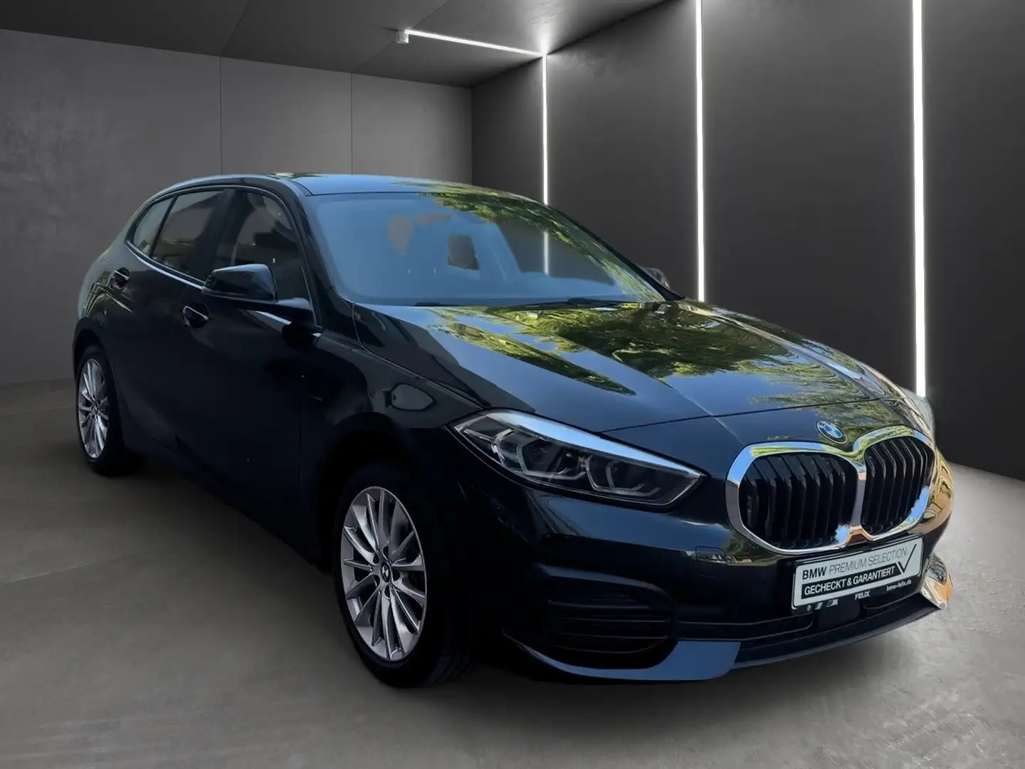 BMW 120 i Advantage+HEAD UP+LIVE COCKPIT PRO+DKG Schwarz - 2