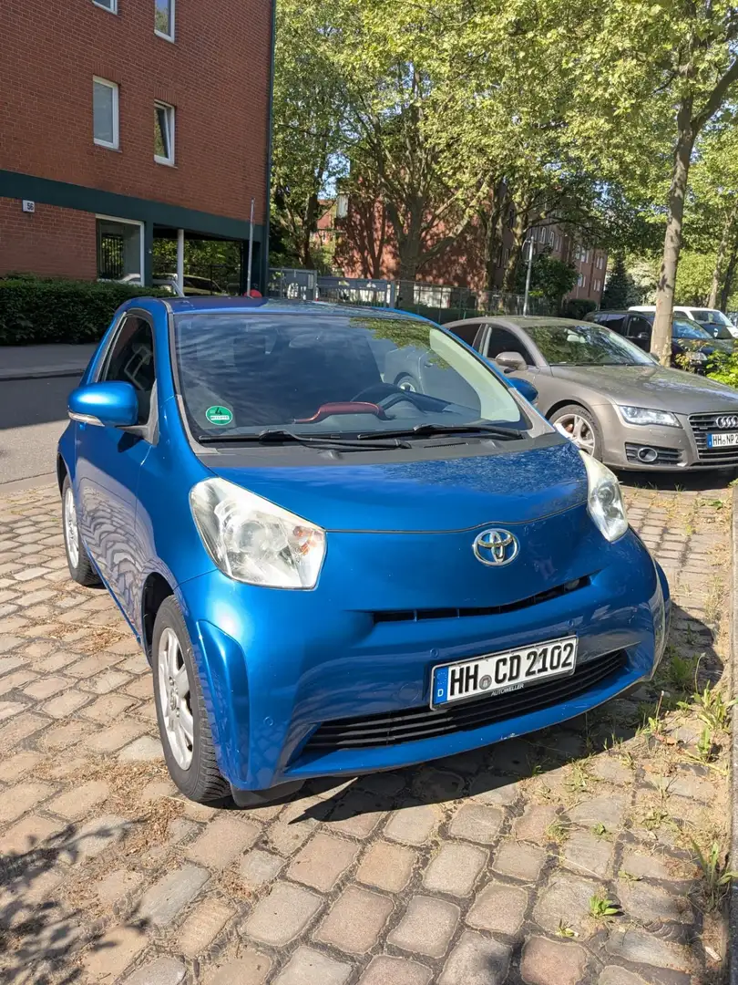 Toyota iQ 1.0 + - 2