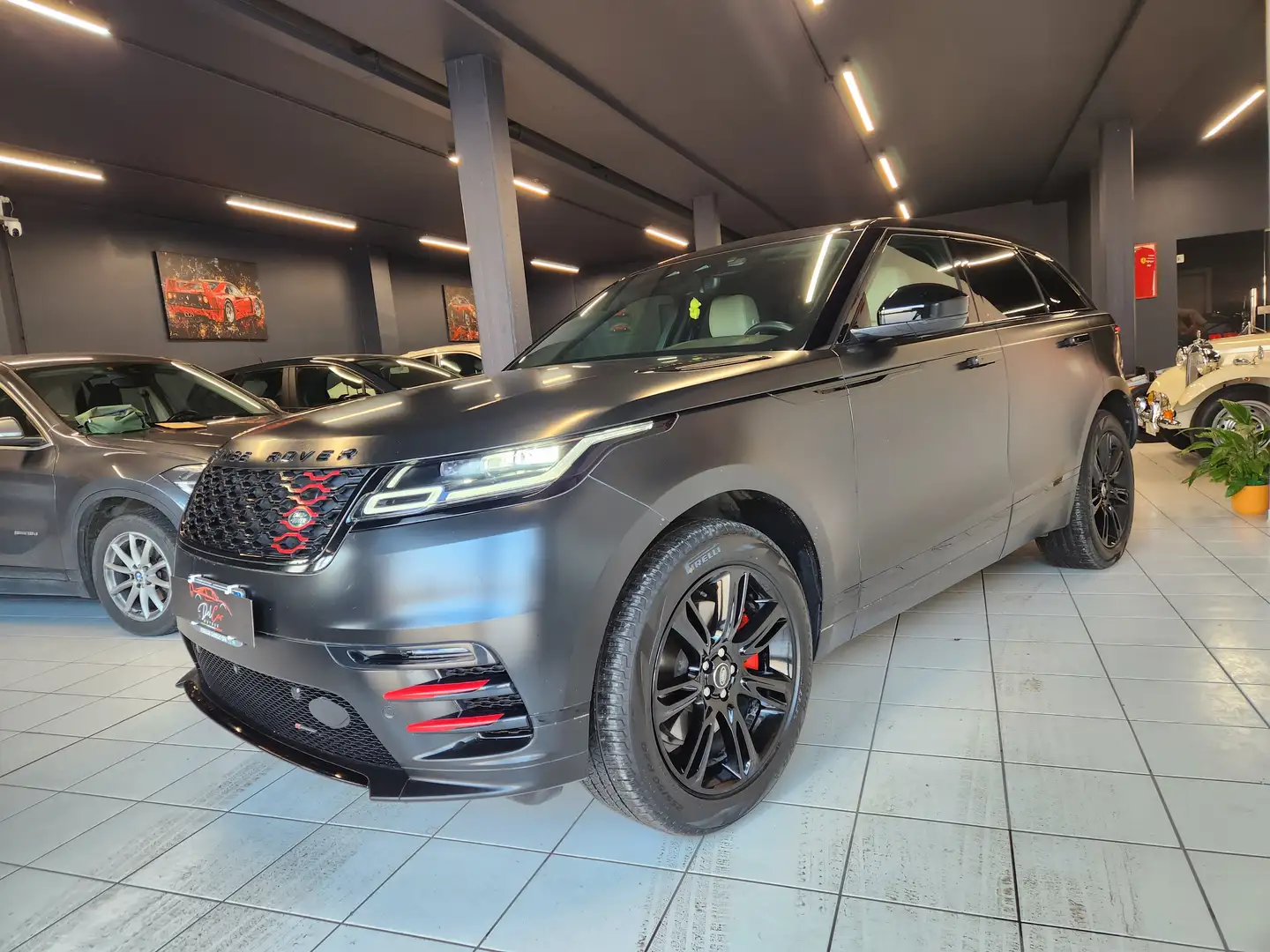 Land Rover Range Rover Velar 2.0d  R-Dynamic HSE 4wd Garanzia Land Rover 2028 Schwarz - 2