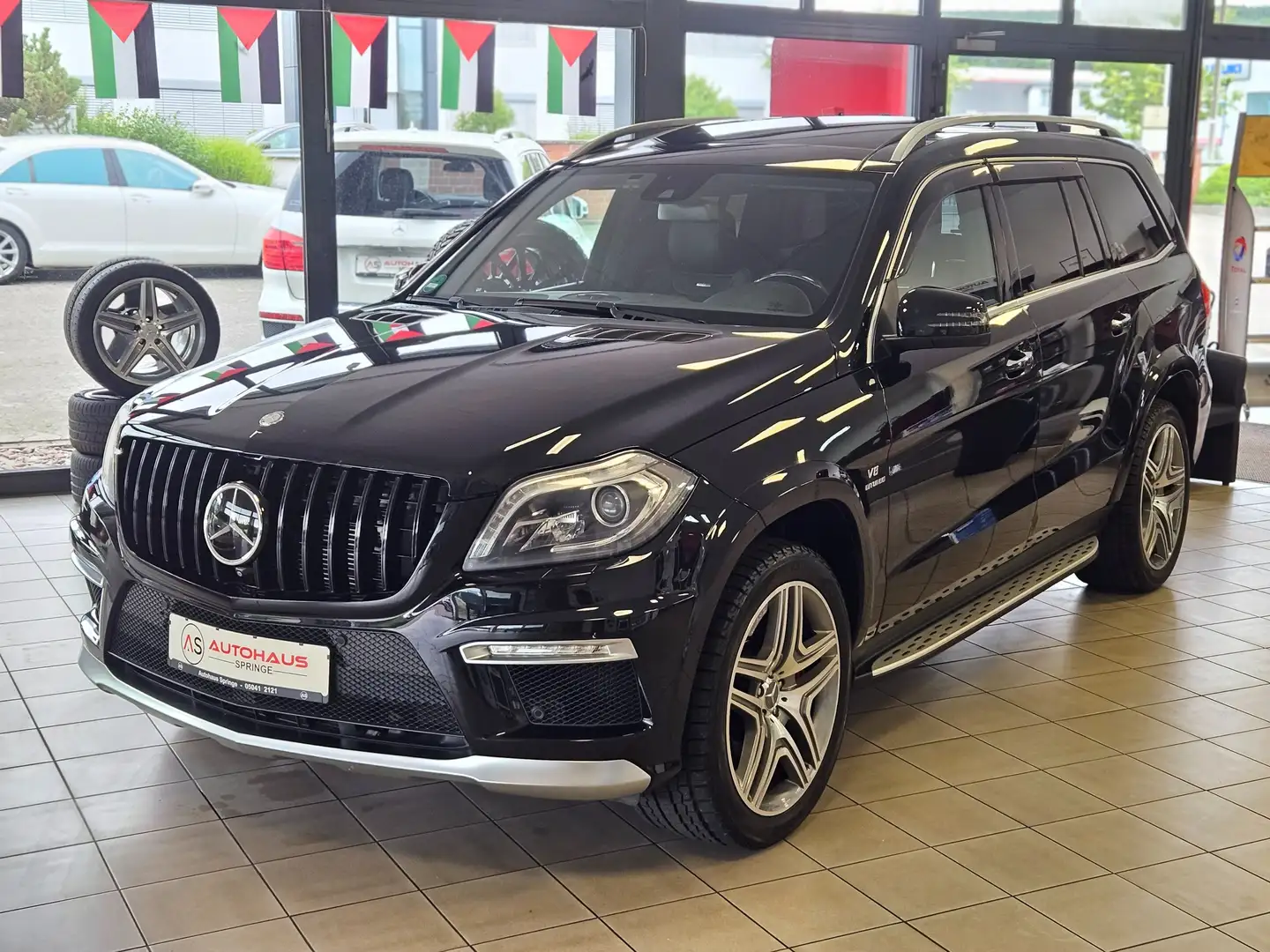 Mercedes-Benz GL 63 AMG 4Matic*Scheckheftgepflegt,Keyless,360°,Massage* Schwarz - 2