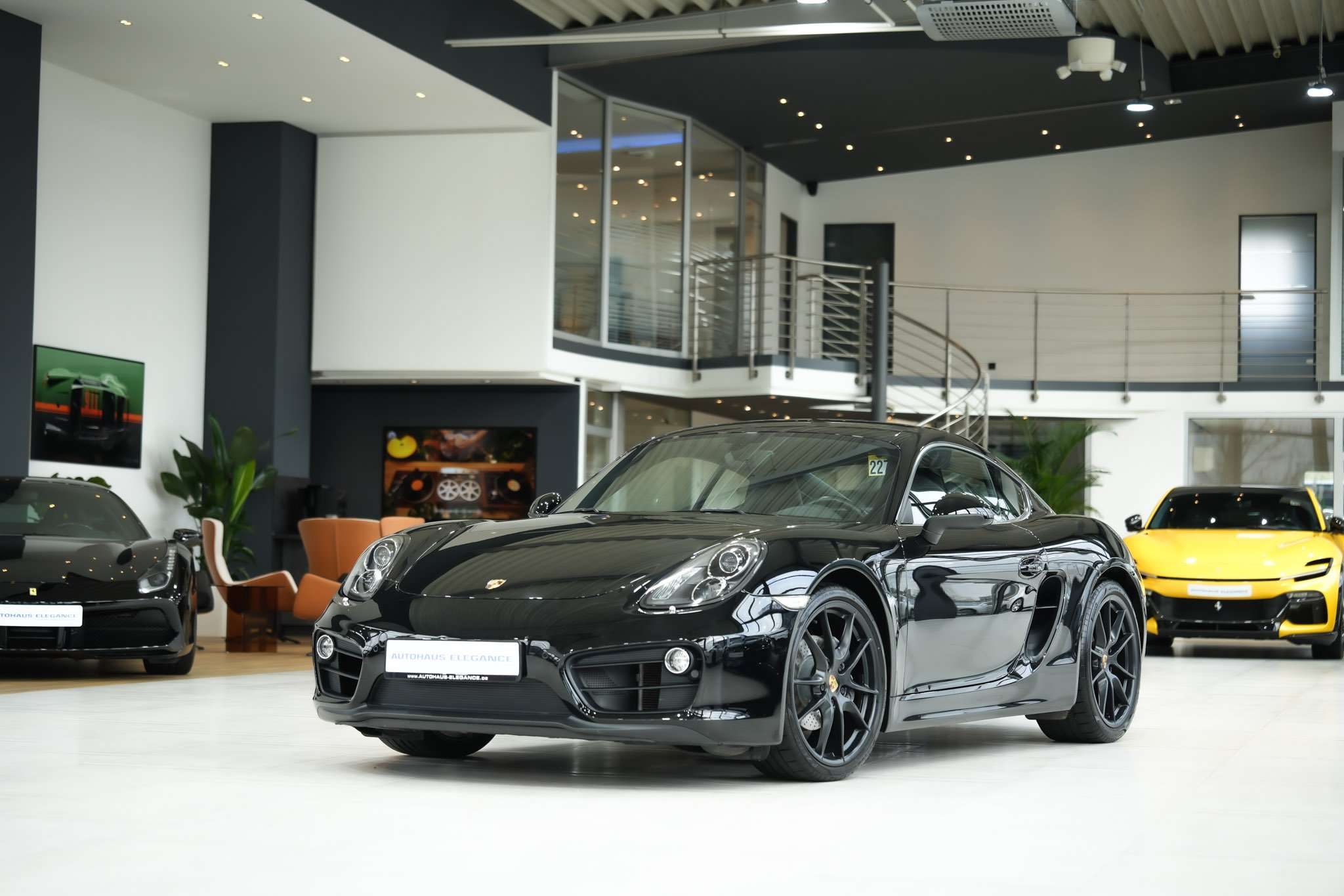 Second hand Porsche Cayman 