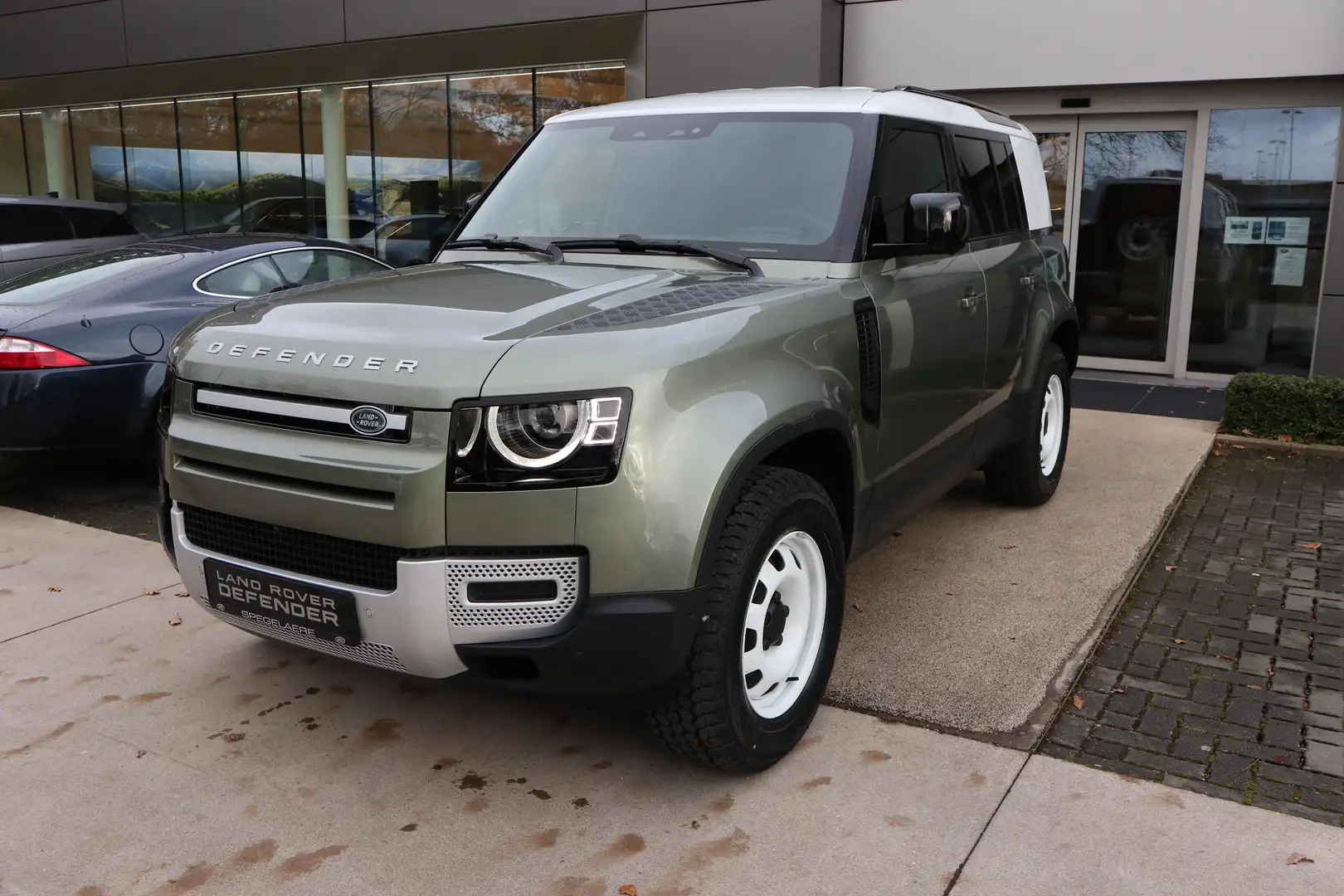 Land Rover Defender HARD TOP met DAKREK Vert - 1