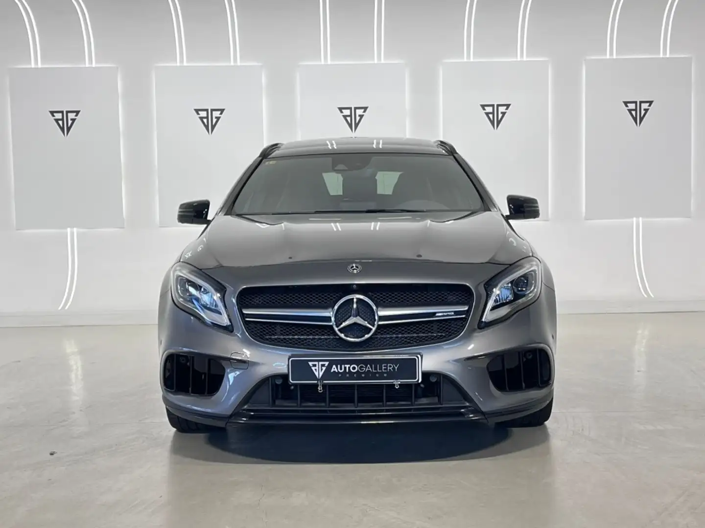 Mercedes-Benz GLA 45 AMG 4Matic 7-DCT Grey - 2