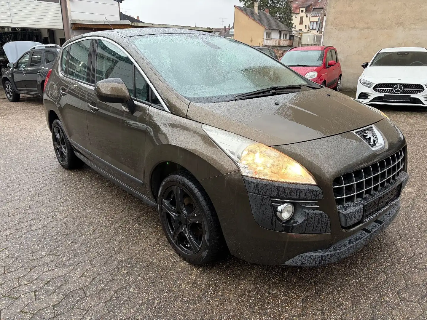 Peugeot 3008 Premium Braun - 2