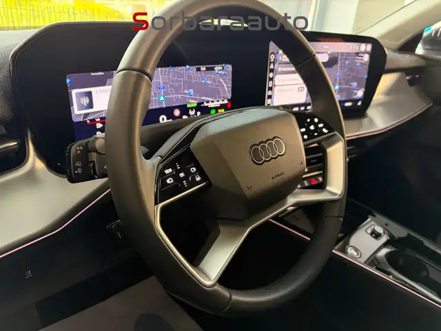 Audi Q3 view 16
