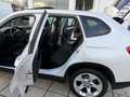 BMW X1 18 d sDrive Automatik  Panoramadach Weiß - thumbnail 11