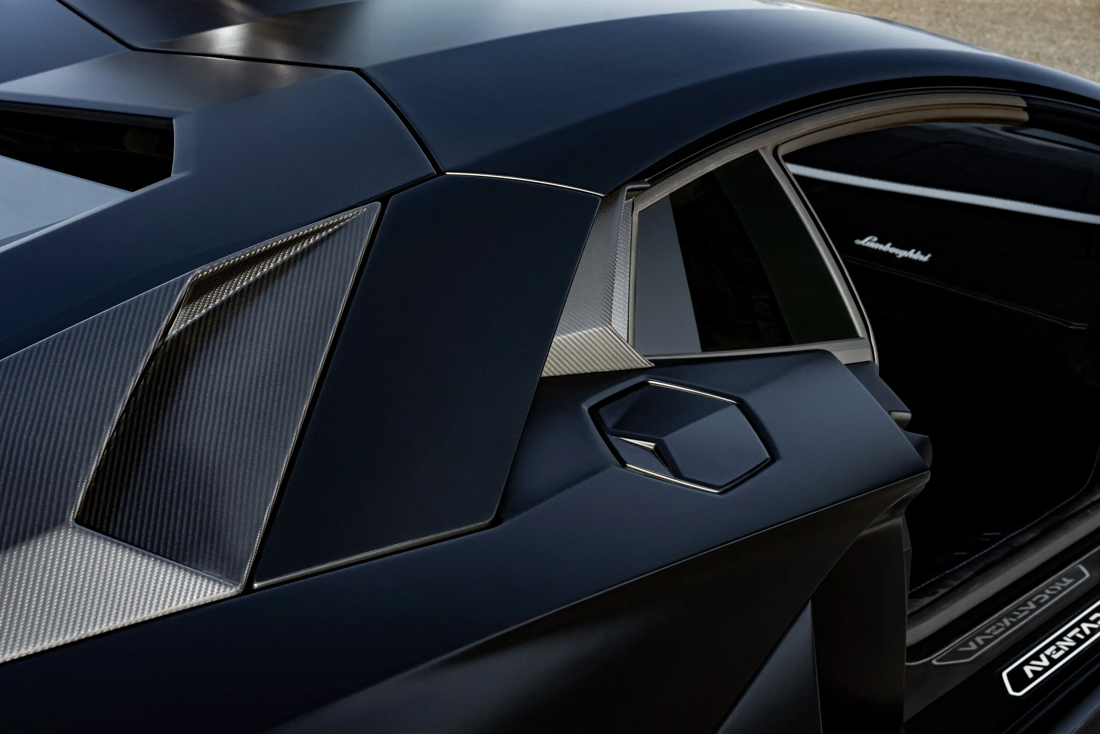 Lamborghini Aventador Aventador Ultimae 1. Hand deutsch — photo 11