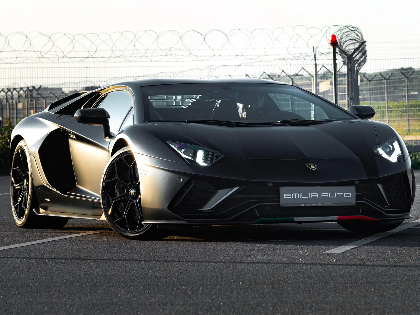 Lamborghini Aventador Aventador Ultimae 1. Hand deutsch Černá - 2