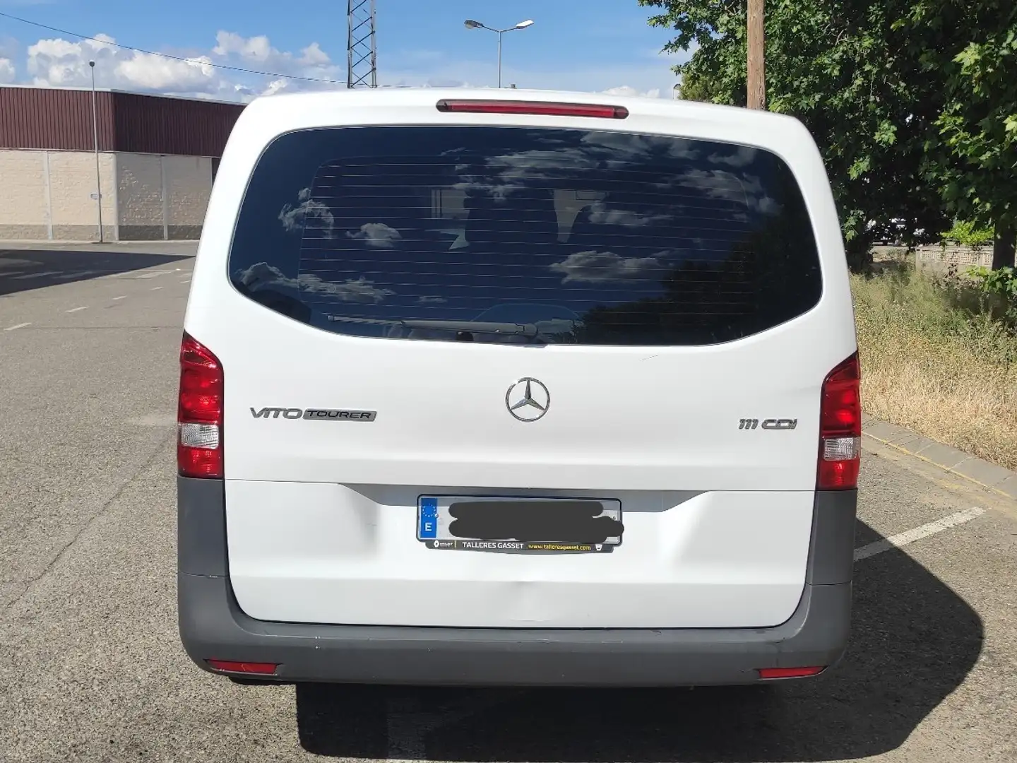 Mercedes-Benz Vito Furgón 111CDI Larga Blanco - 2
