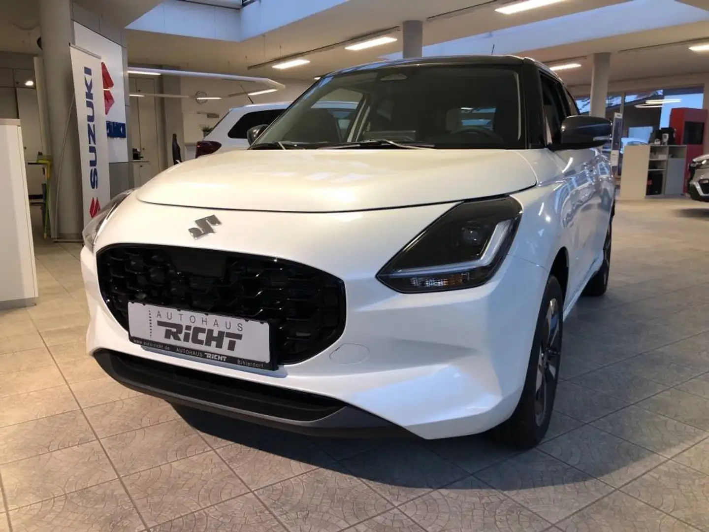 Suzuki Swift SWIFT COMFORT+ ALLGRIP HYBRID Gris - 2