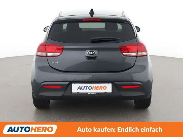 Kia Rio view 5