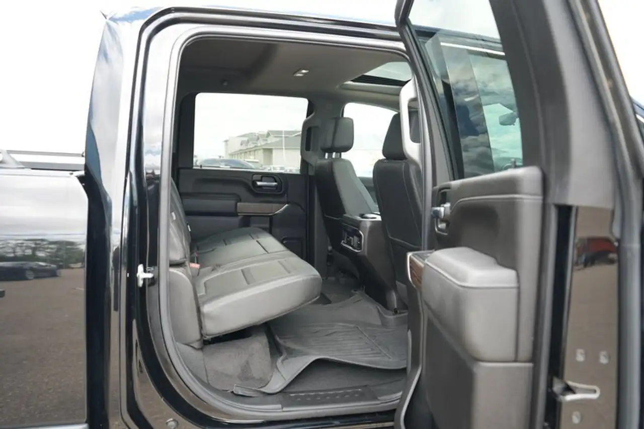 GMC Sierra 3500HD снимка GMC Sierra 3500HD