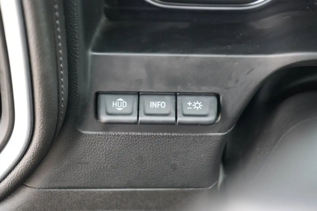 GMC Sierra 3500HD снимка GMC Sierra 3500HD