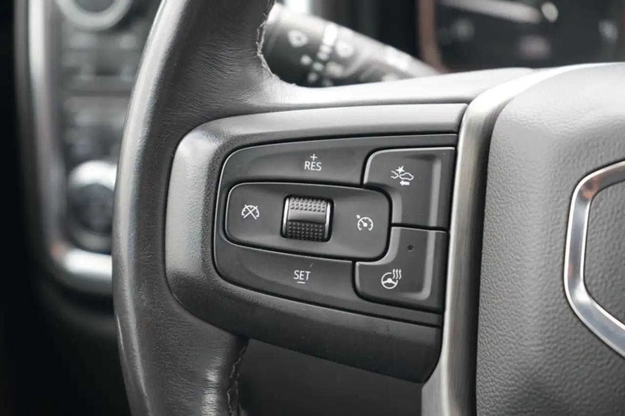 GMC Sierra 3500HD снимка GMC Sierra 3500HD