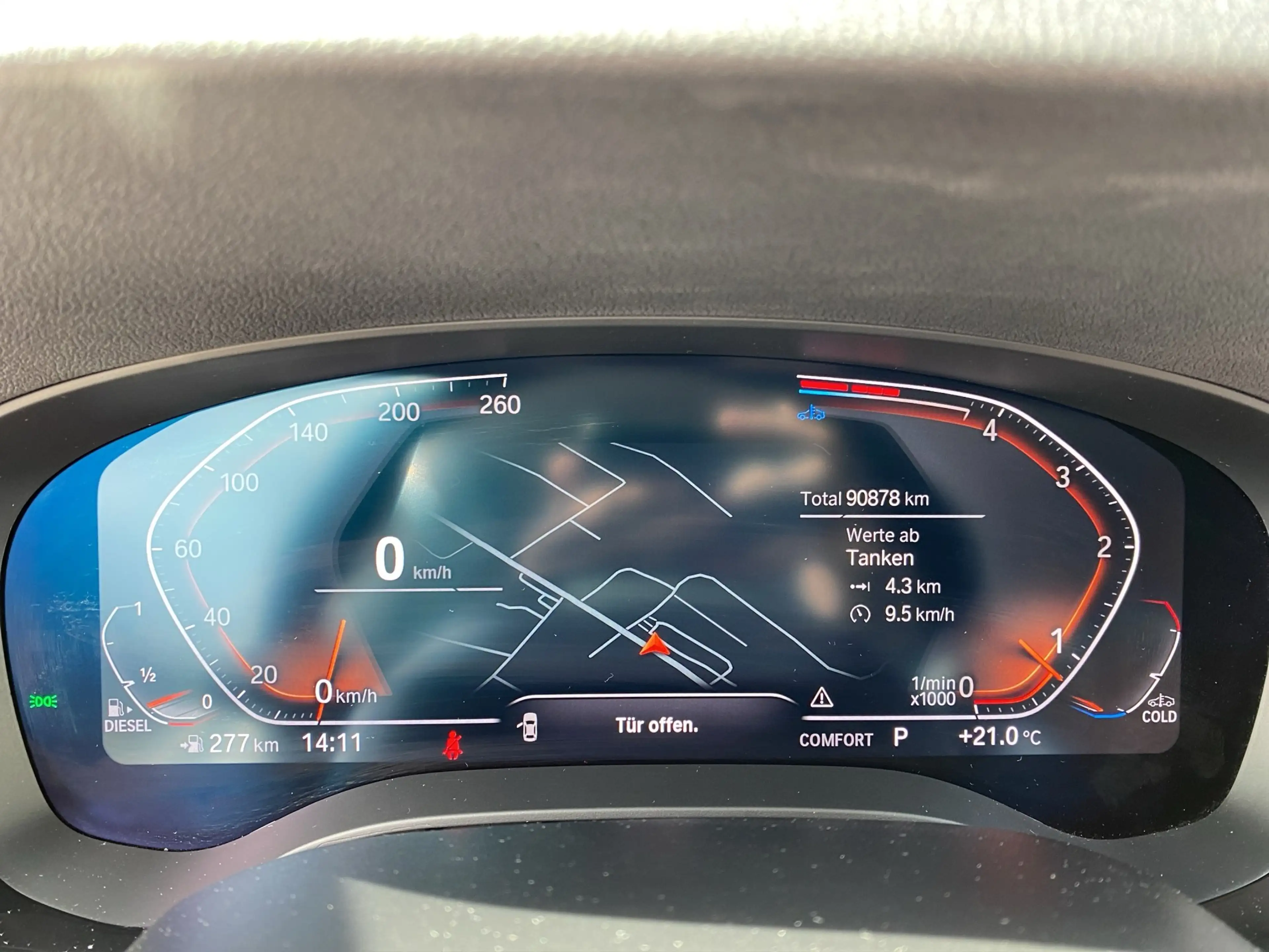 BMW 520 d xDrive Touring LED Luftfed. AHK HUD HiFi — photo 15