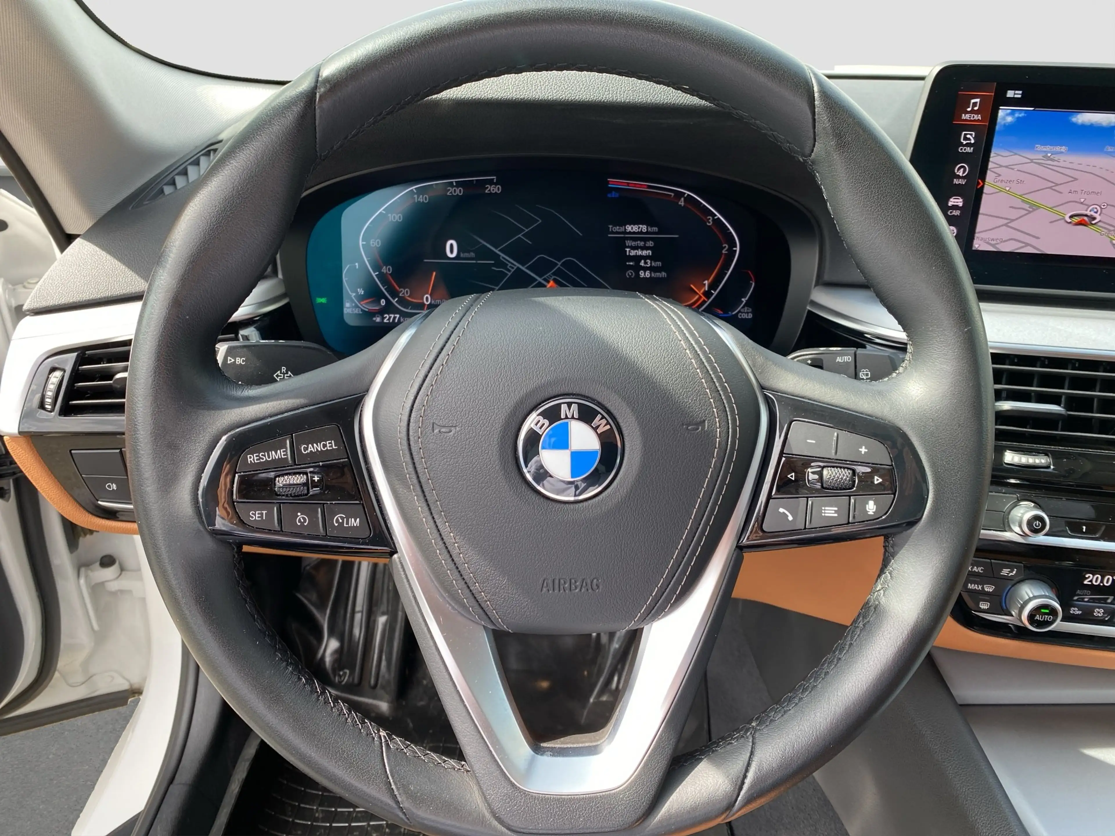 BMW 520 d xDrive Touring LED Luftfed. AHK HUD HiFi — photo 13