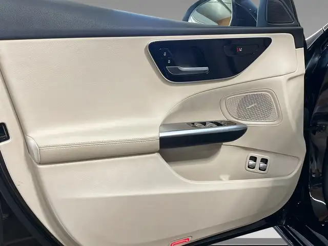 Mercedes-Benz 300 view 13
