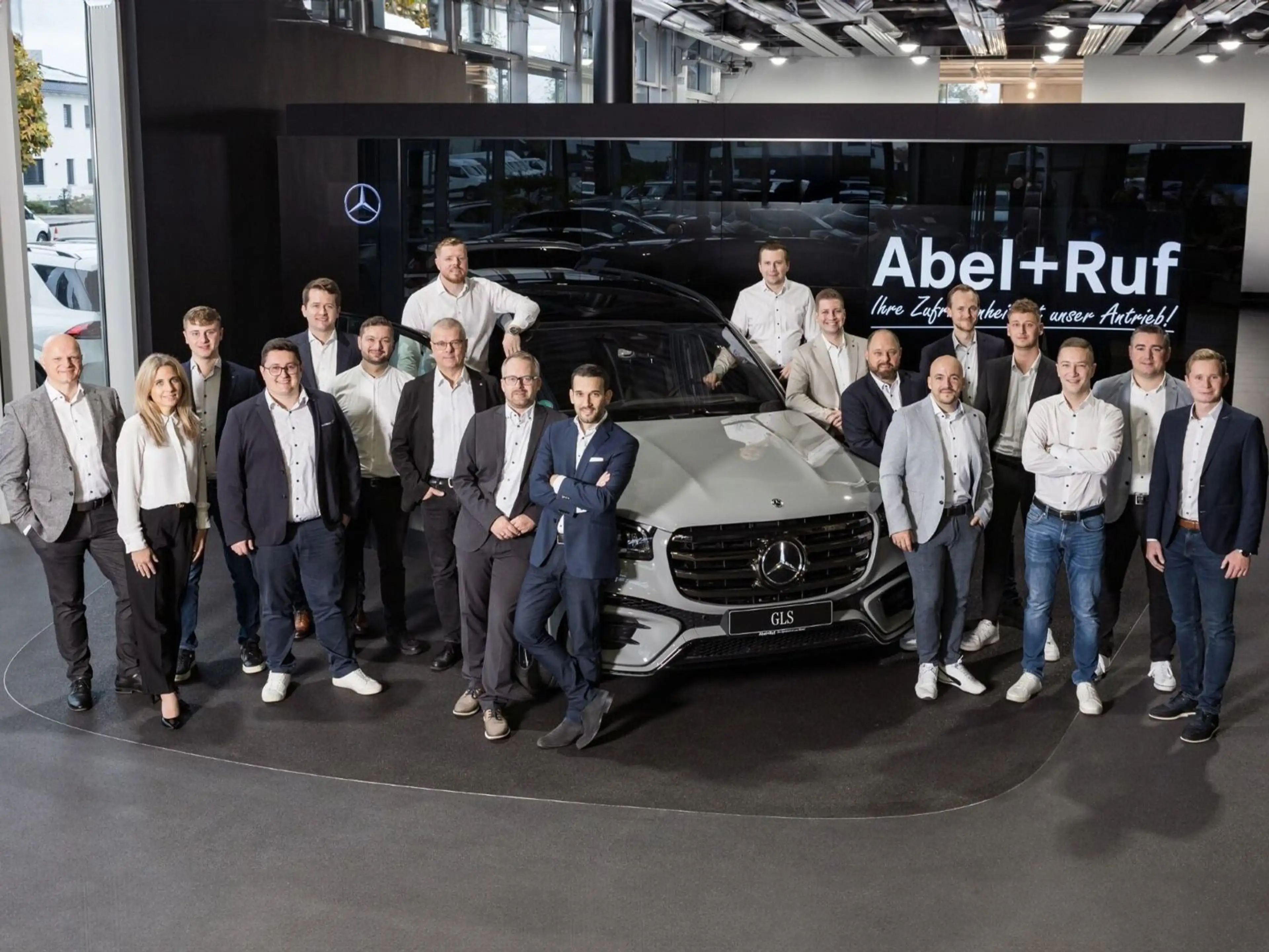 Mercedes-Benz C 300 e T AVANTGARDE+LED+DISTRO+CarPlay+AHK+360° — photo 12