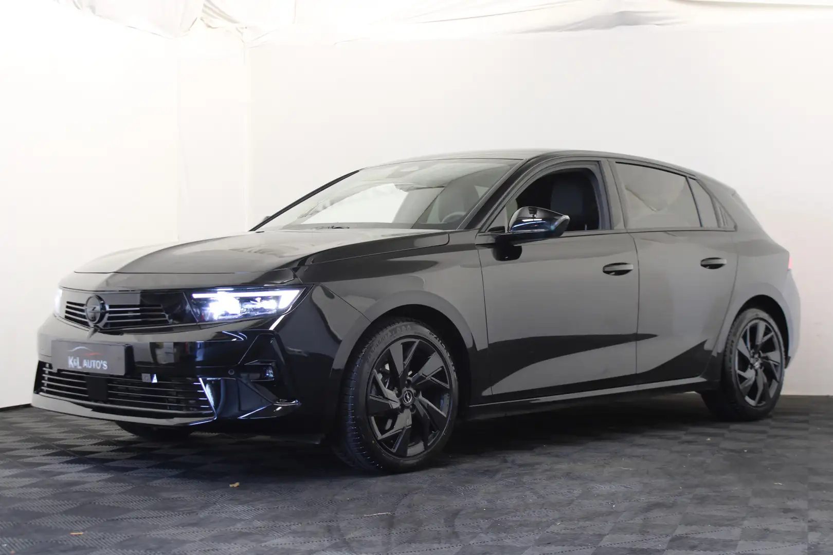 Opel Astra 1.2 Turbo GS |Stoel/stuur verw.|360 Camera| Zwart - 1