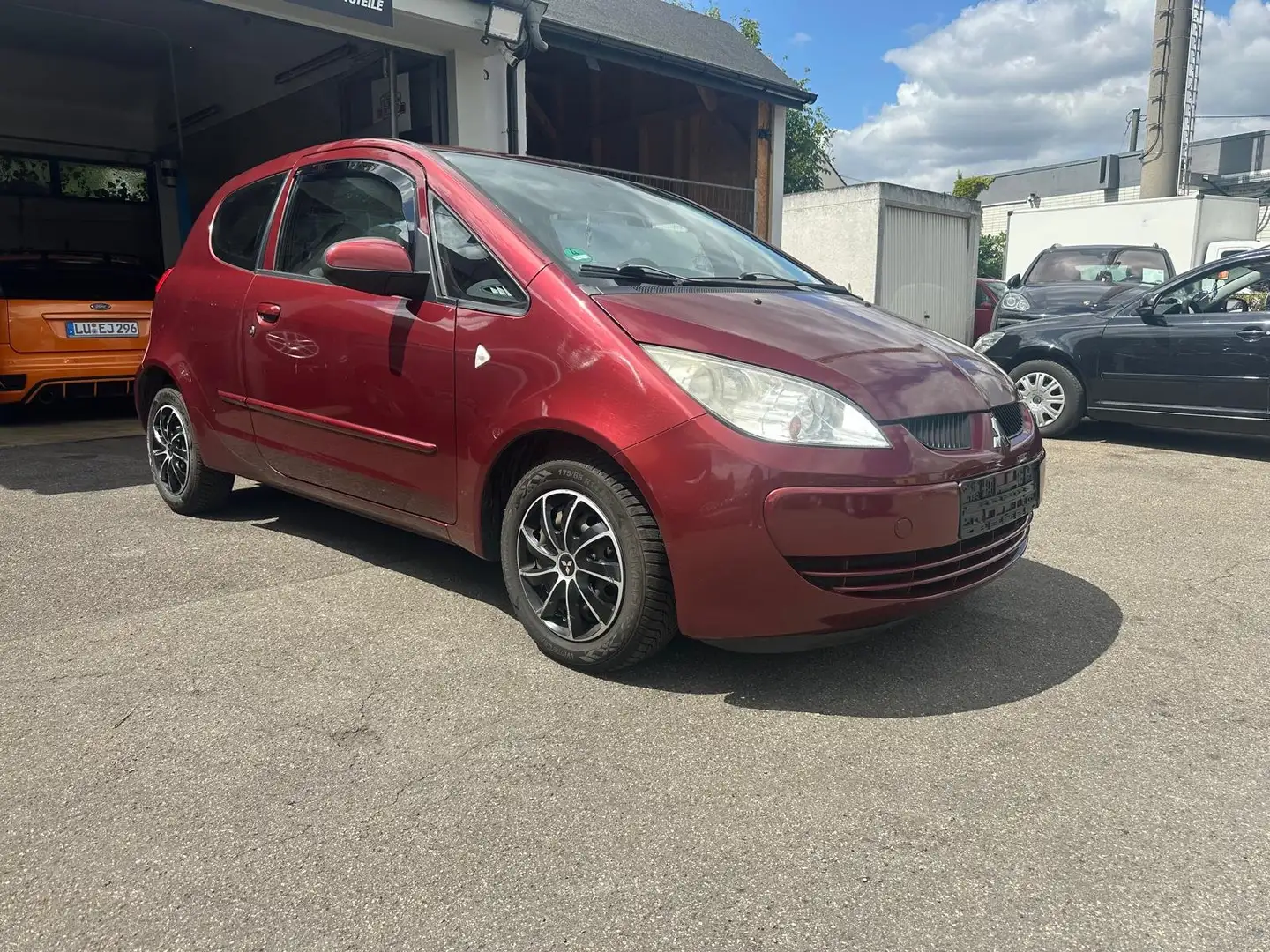 Mitsubishi Colt 1.3 Invite Rojo - 1