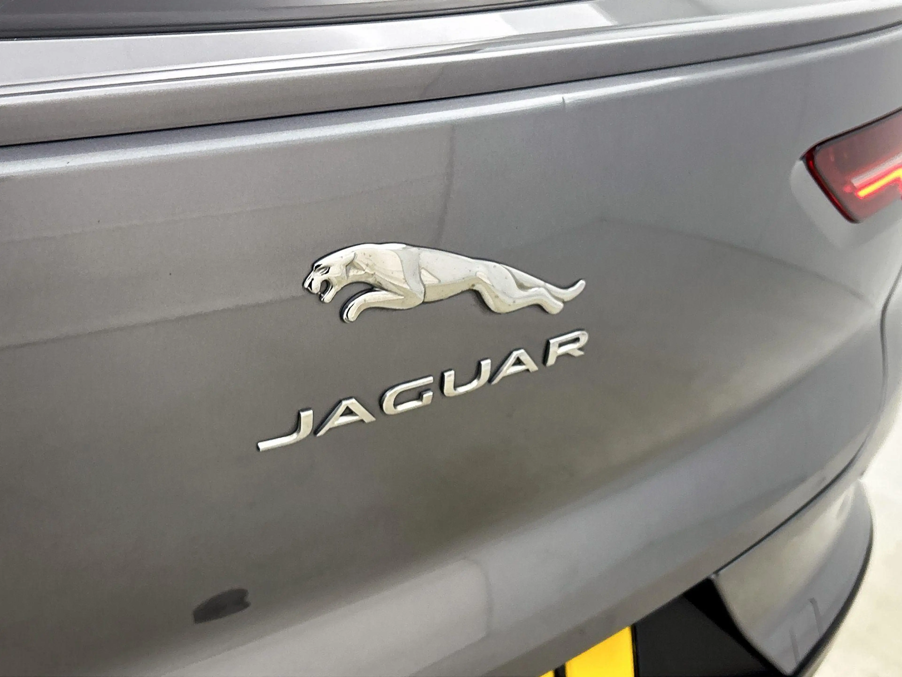 Jaguar I-Pace EV320 S Business Pack 90 kWh — photo 11