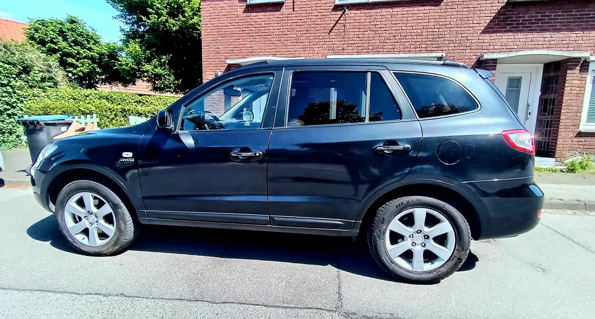 Hyundai SANTA FE Santa Fe Diesel 2.2 CRDi 4WD Automatik GLS Černá - 2