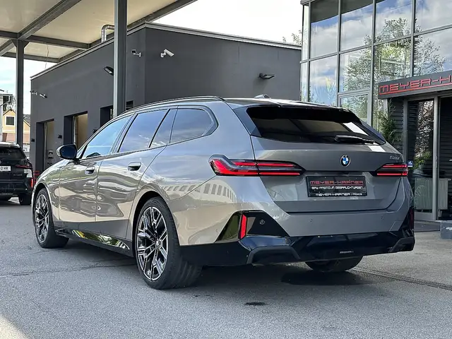 BMW 520 i Touring M-Paket PRO Aut. / Iconic Glow / Pano... Ansicht 8