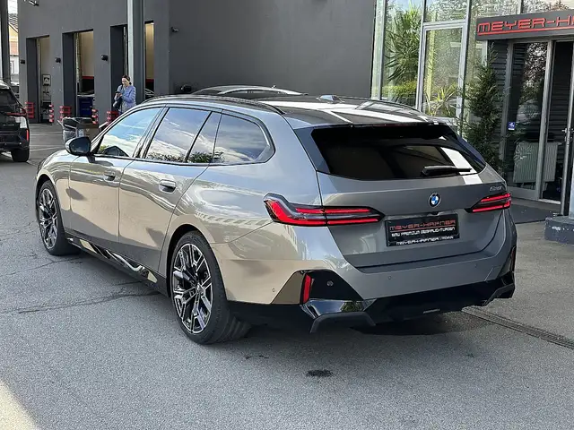 BMW 520 i Touring M-Paket PRO Aut. / Iconic Glow / Pano... Ansicht 7