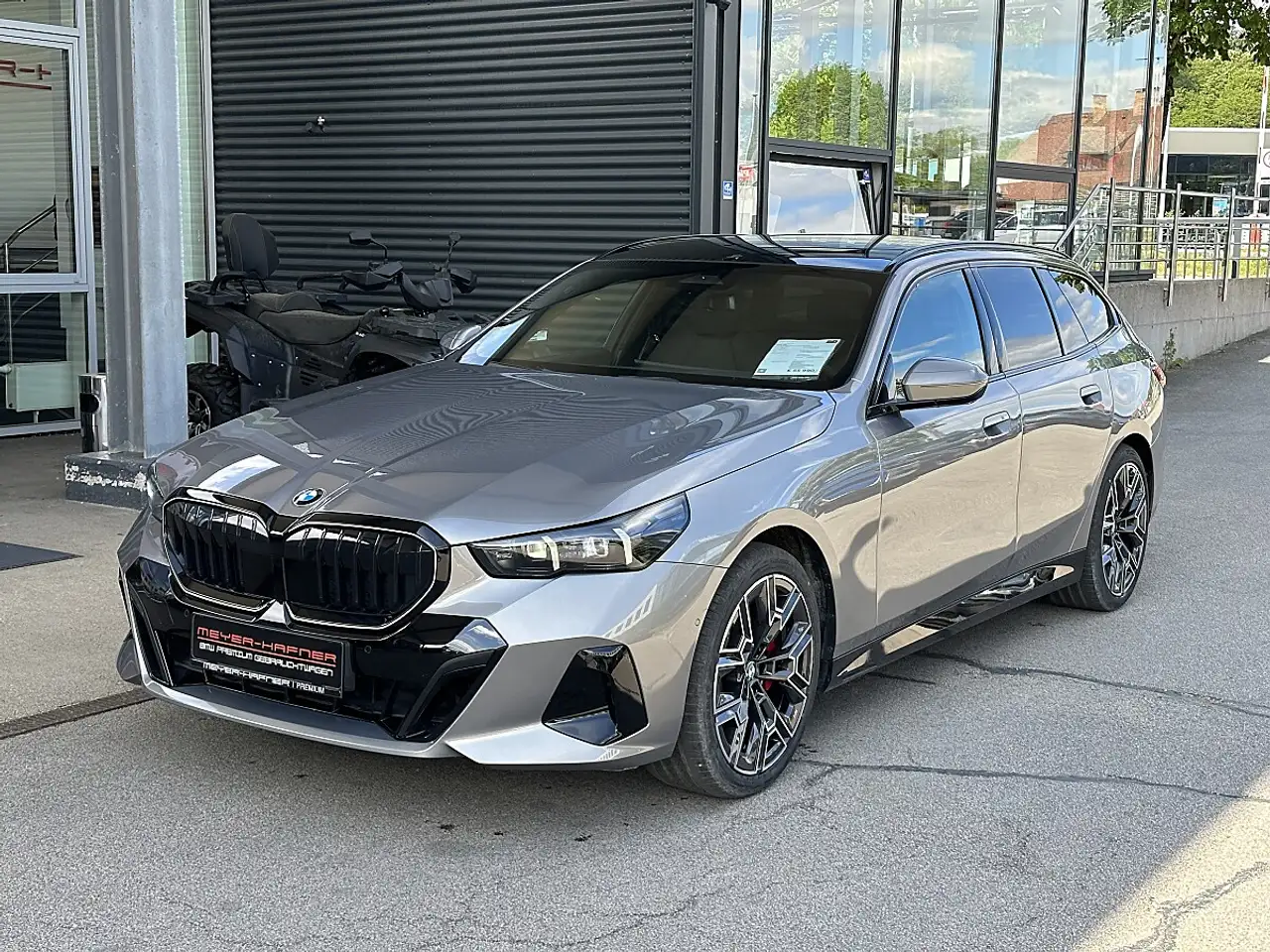 BMW 520 i Touring M-Paket PRO Aut. / Iconic Glow / Pano...