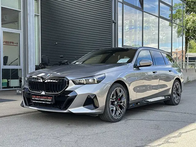 BMW 520 i Touring M-Paket PRO Aut. / Iconic Glow / Pano... Ansicht 2