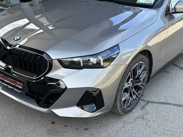 BMW 520 i Touring M-Paket PRO Aut. / Iconic Glow / Pano... Ansicht 5