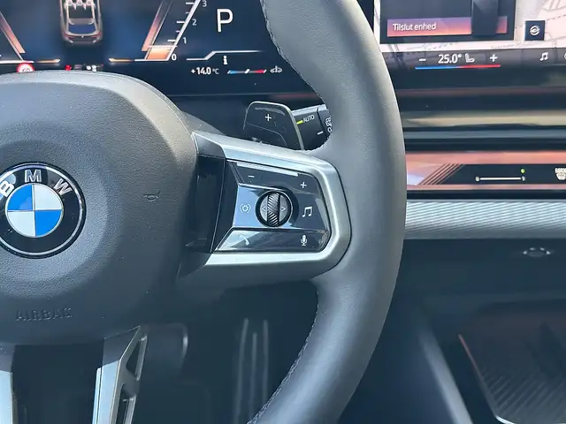 BMW 520 i Touring M-Paket PRO Aut. / Iconic Glow / Pano... Ansicht 21