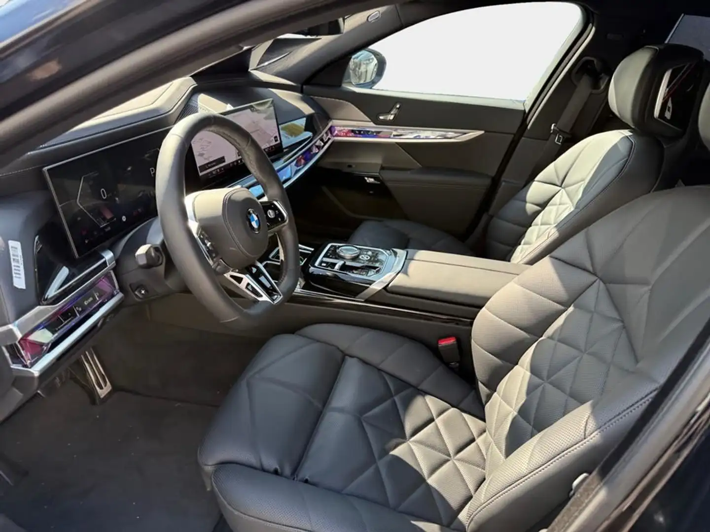BMW 740 M Sport Schwarz - 2