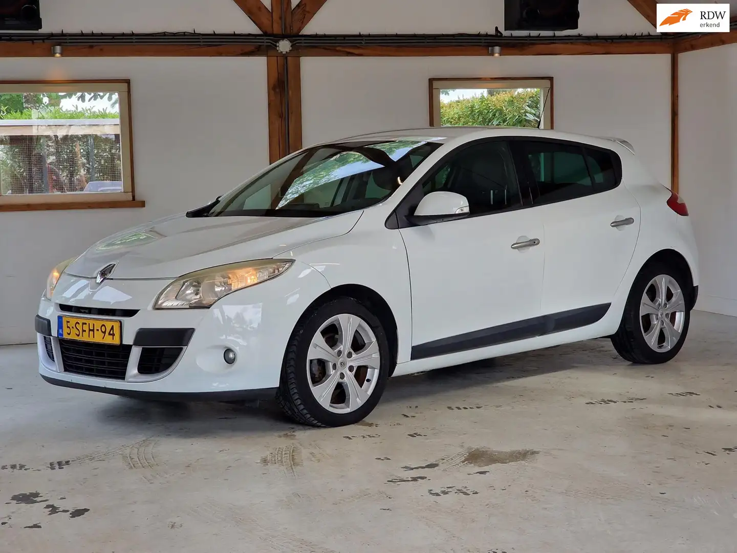 Renault Megane 1.4 TCe Dynamique (Climate / Cruise / Navi / 17 In Wit - 1